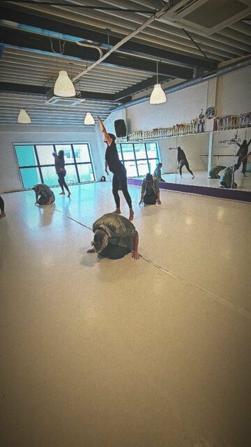 Modern dance
Getting ready for 'Feel the BEAT'
#adultdanceclasses #adultdancer #moderndance #moderndancer #dancerslife #dancerslife #beyondbasic #feelthebeat